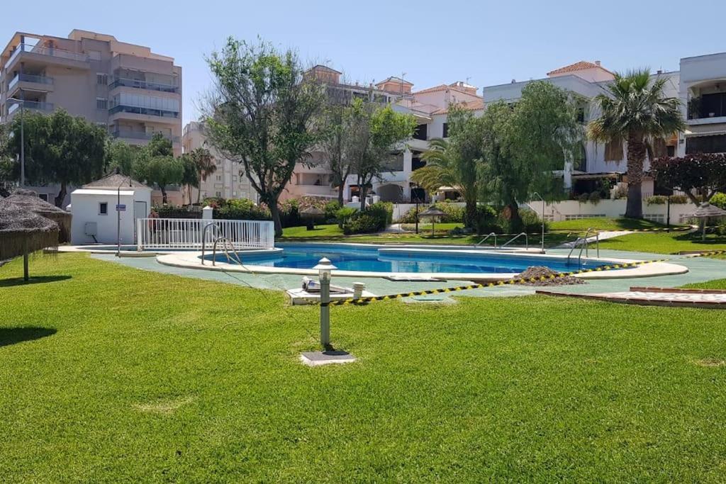 Preciosa Casa De Lujo Con Piscina-150m De La Playa
